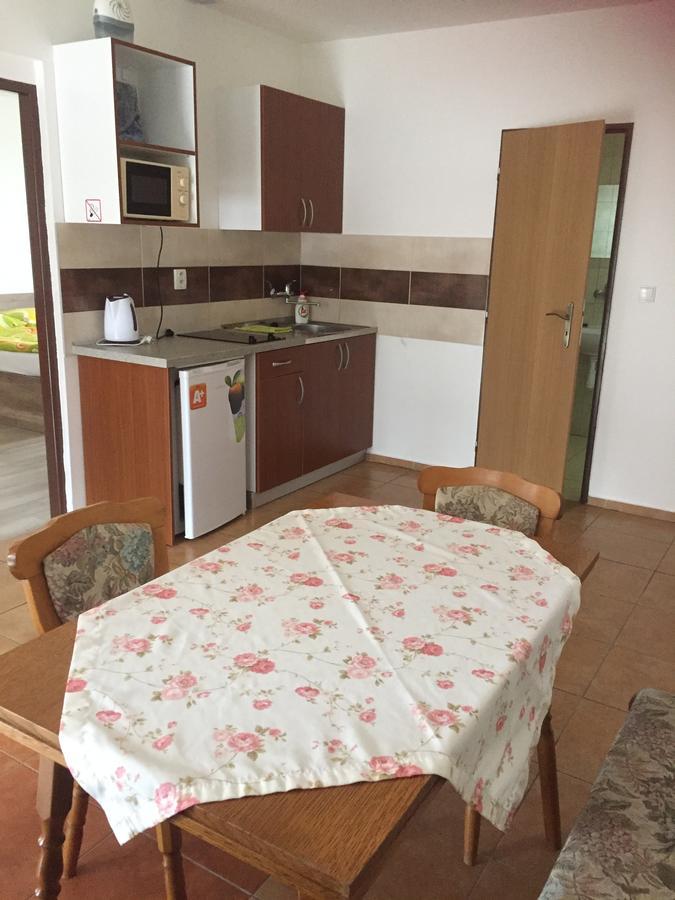 Promenad Apartmany Velky Meder Exterior photo